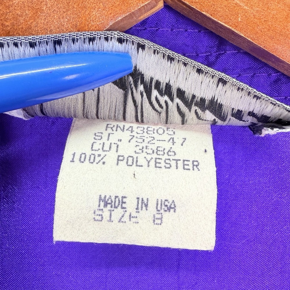 Vintage Joan Walters Woman's Nylon Button Up Jumpsuit Size 8 Purple 80's 90's - Picture 9 of 16